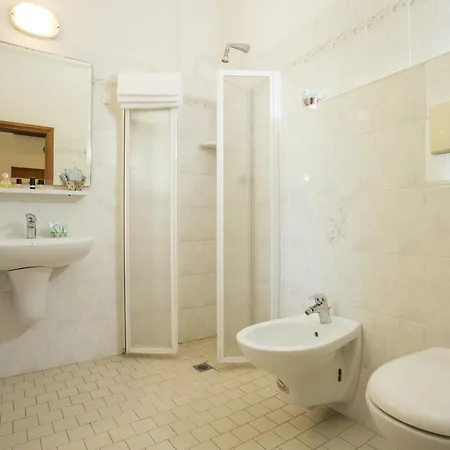 Hotel Dover & Coffee Adults Friendly