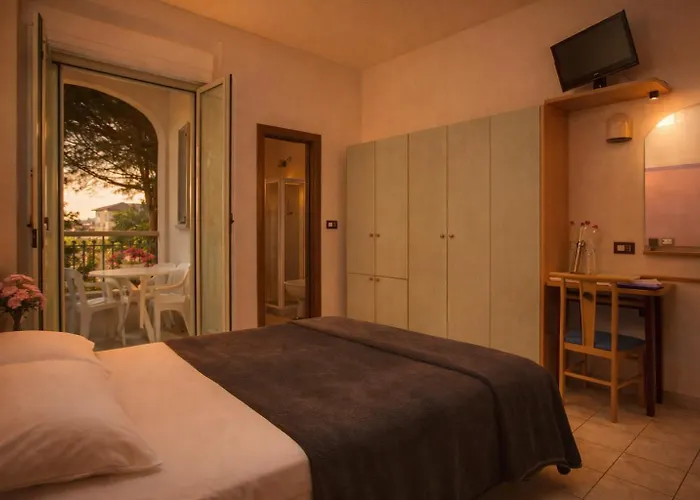 Hotel Dover Rooms&coffee Adults Friendly